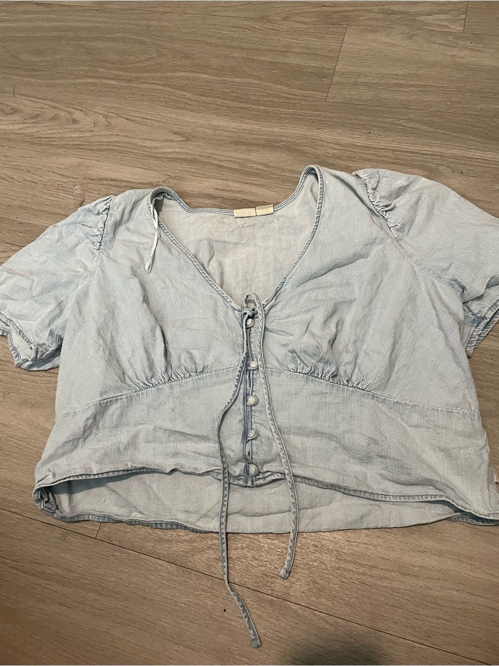 Levi's Light Blue Tie-Front Cropped Blouse